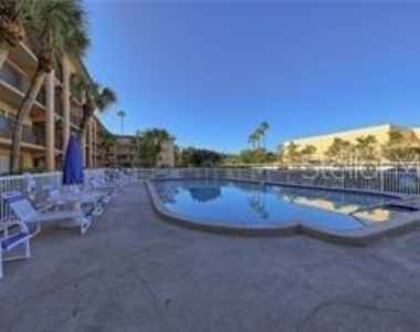 2525 W Bay Drive - Photo Thumbnail 18