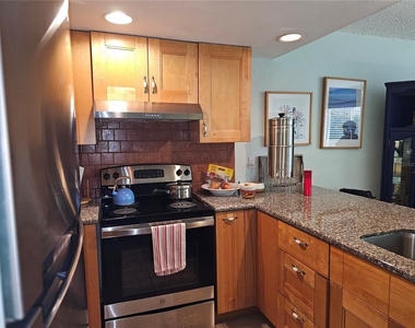 2525 W Bay Drive - Photo Thumbnail 12