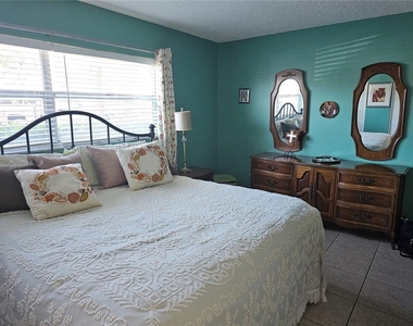 2525 W Bay Drive - Photo Thumbnail 1
