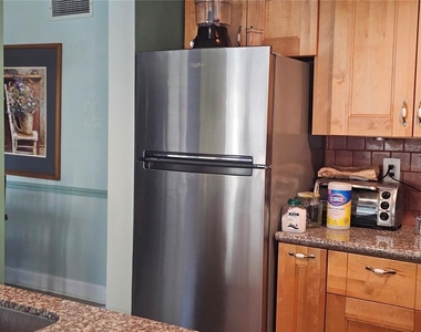 2525 W Bay Drive - Photo Thumbnail 9