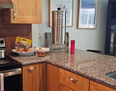 2525 W Bay Drive - Photo Thumbnail 7