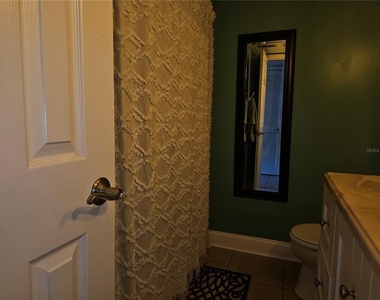2525 W Bay Drive - Photo Thumbnail 5