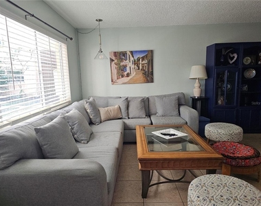 2525 W Bay Drive - Photo Thumbnail 15