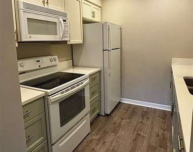 350 79th Avenue N - Photo Thumbnail 10