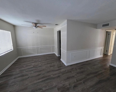 350 79th Avenue N - Photo Thumbnail 6