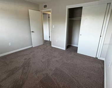 350 79th Avenue N - Photo Thumbnail 22