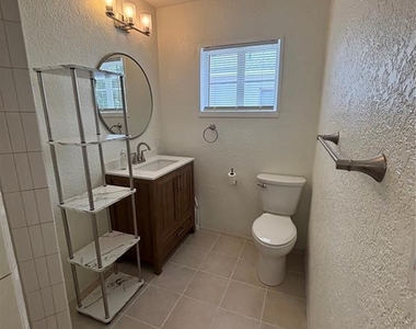3211 W North A Street - Photo Thumbnail 11