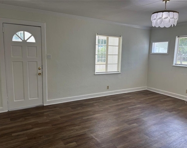 3211 W North A Street - Photo Thumbnail 5