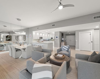 1560 Gulf Boulevard - Photo Thumbnail 5