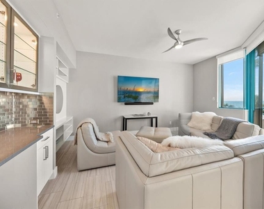 1560 Gulf Boulevard - Photo Thumbnail 9