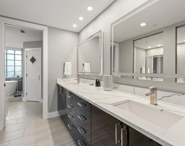 1560 Gulf Boulevard - Photo Thumbnail 13