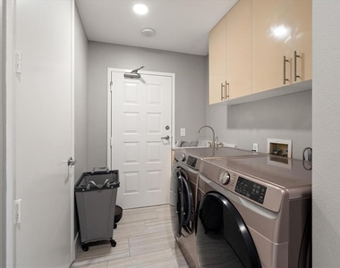 1560 Gulf Boulevard - Photo Thumbnail 21
