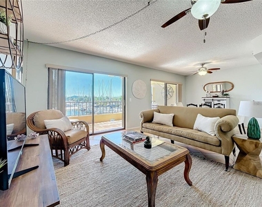 1750 Harbor Place S - Photo Thumbnail 4