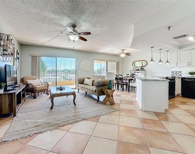 1750 Harbor Place S - Photo Thumbnail 6