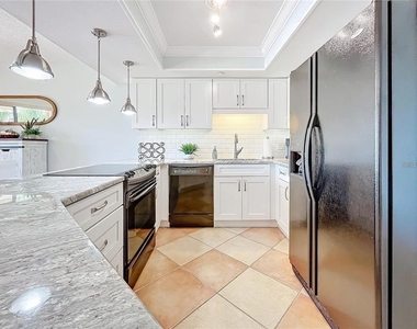 1750 Harbor Place S - Photo Thumbnail 10