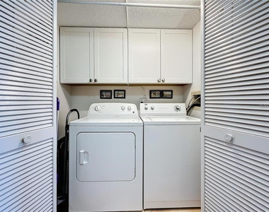 1750 Harbor Place S - Photo Thumbnail 8