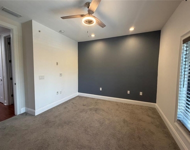 2208 Soho Bay Court - Photo Thumbnail 11