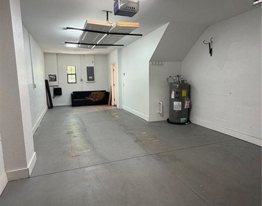 2208 Soho Bay Court - Photo Thumbnail 31