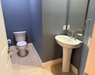 2208 Soho Bay Court - Photo Thumbnail 9