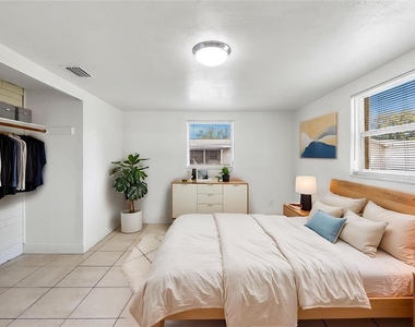 10803 Hyssop Street - Photo Thumbnail 25