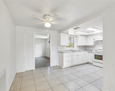 10803 Hyssop Street - Photo Thumbnail 8