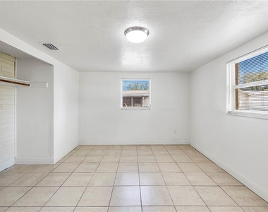 10803 Hyssop Street - Photo Thumbnail 24