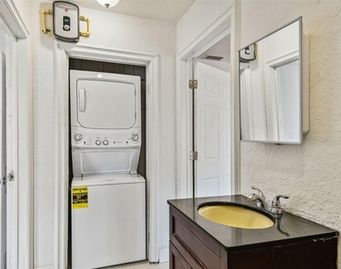 1913 W Lemon Street - Photo Thumbnail 41