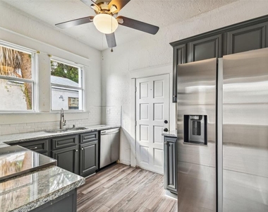 1913 W Lemon Street - Photo Thumbnail 10