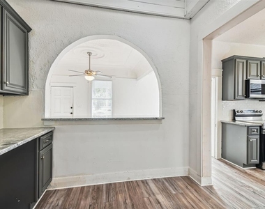 1913 W Lemon Street - Photo Thumbnail 22
