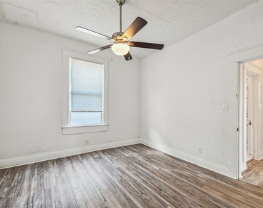 1913 W Lemon Street - Photo Thumbnail 15