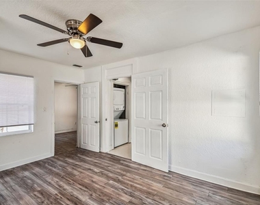 1913 W Lemon Street - Photo Thumbnail 32