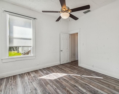 1913 W Lemon Street - Photo Thumbnail 18