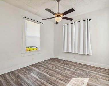 1913 W Lemon Street - Photo Thumbnail 16