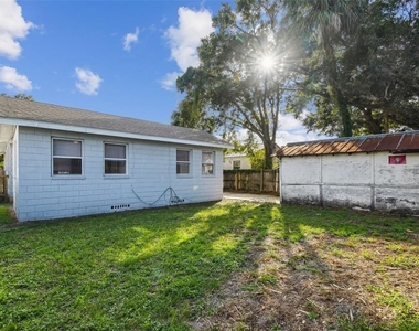 1913 W Lemon Street - Photo Thumbnail 50