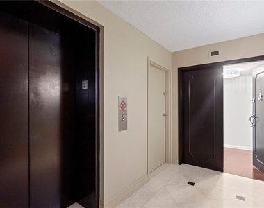 3301 Bayshore Boulevard - Photo Thumbnail 2
