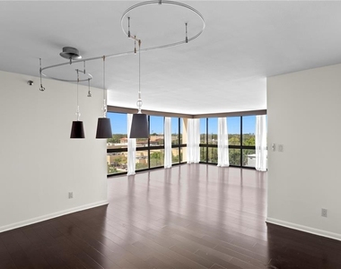3301 Bayshore Boulevard - Photo Thumbnail 4