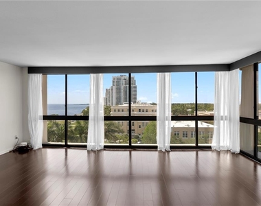 3301 Bayshore Boulevard - Photo Thumbnail 9