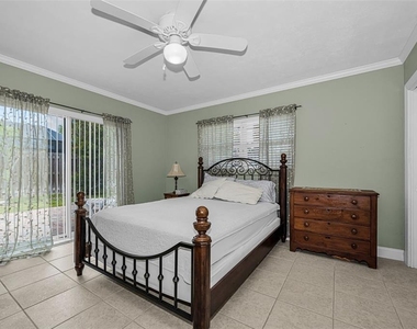 253 Park Circle S - Photo Thumbnail 23