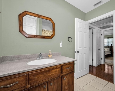 253 Park Circle S - Photo Thumbnail 25