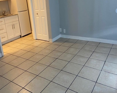 515 Bon Air Street - Photo Thumbnail 2
