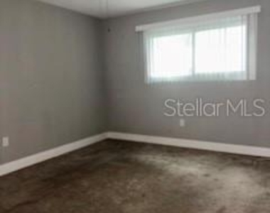 900 Lake Destiny Road - Photo Thumbnail 12