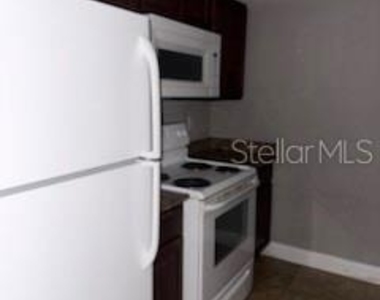 900 Lake Destiny Road - Photo Thumbnail 6