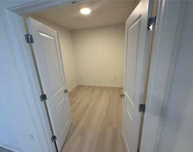 5579 Millenia Park Boulevard - Photo Thumbnail 15