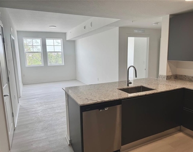 5579 Millenia Park Boulevard - Photo Thumbnail 3