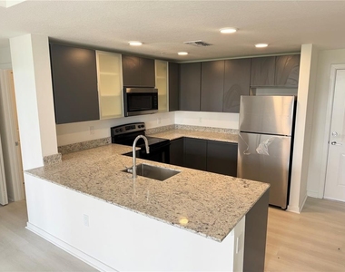 5579 Millenia Park Boulevard - Photo Thumbnail 2