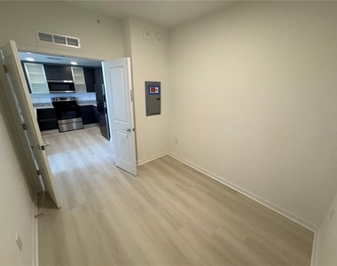 5579 Millenia Park Boulevard - Photo Thumbnail 16