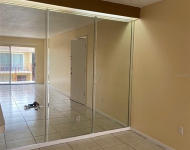 925 W Oak Ridge Road - Photo Thumbnail 5