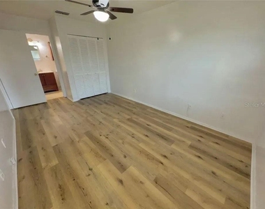 9909 Sweepstakes Lane - Photo Thumbnail 10