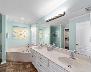 2656 Sw 20th Circle - Photo Thumbnail 8