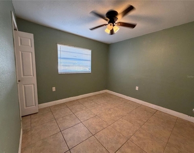 1205 Avenue I - Photo Thumbnail 8